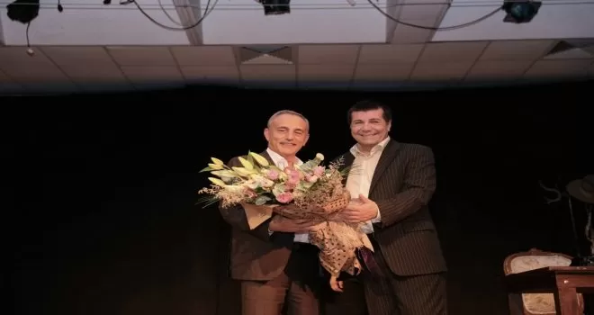 Pandemi sürecinde ilk tiyatro oyunu
