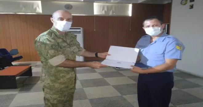 -Paraşütlü Arama Kurtarma Timinin astsubayları ilk atlayışını gerçekleştirdi
