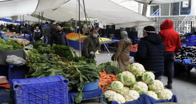 Pazar ve marketlerde Ramazan hareketliliği
