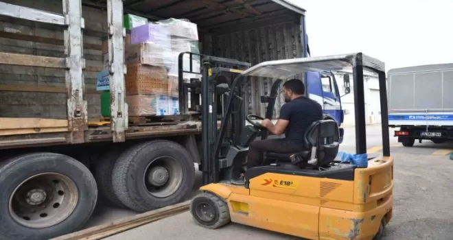 Pendik Belediyesi deprem bölgesine yardımlarına devam ediyor
