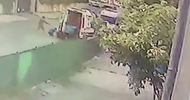 Pendik’te ambulans şoförü silahlı saldırıya uğradı
