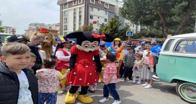 Pendik’te çocuklara bayram sürprizi
