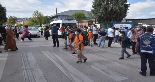 Pendik’te Okul Zabıta Ekipleri görevde
