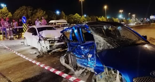 Pendik’te yürekleri ağza getiren kaza: 3’ü ağır 4 yaralı
