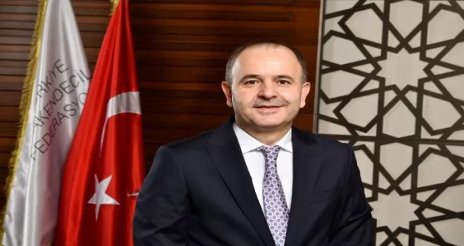 Perakendede ciro 40 milyar lirayı buldu, istihdam 100 bini aştı
