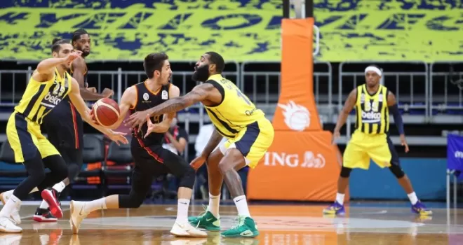 Pota derbisini Fenerbahçe farklı kazandı
