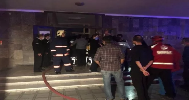 Psikiyatri bölümünde yatan hasta ateşe verdiği odasında öldü
