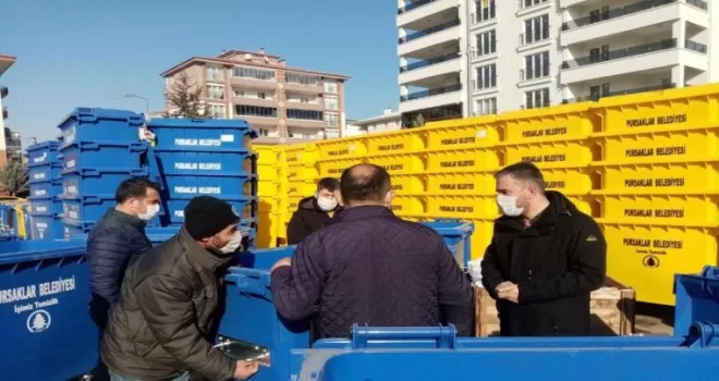 Pursaklar’a yeni nesil çöp konteynerleri
