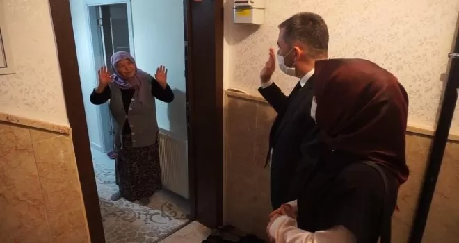 Pursaklar Belediye Başkanı Çetin’den şehit ailelerine ziyaret
