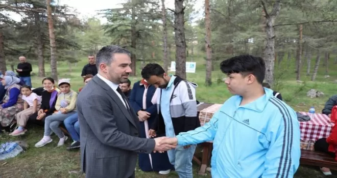 Pursaklar Belediyesinden Engelliler Haftasında Piknik Şöleni
