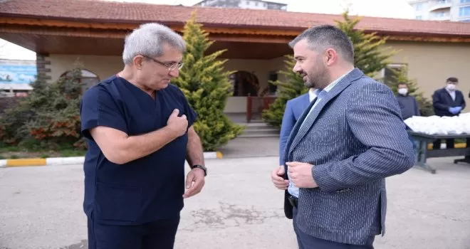 Pursaklar Belediyesinden temizlik çalışanlarına destek paketi
