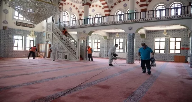 Pursaklar’da camilerde hazırlıklar tamam
