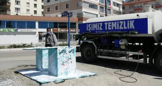 Pursaklar’da çöp konteynerlerine özel temizlik

