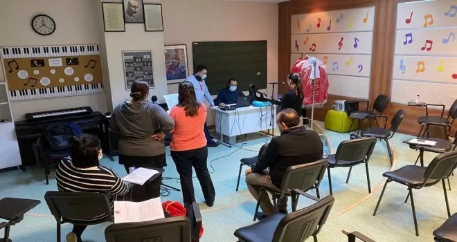 Radyo tiyatrosu yeniden hayat buldu
