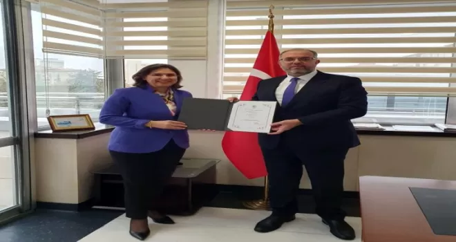 Rektör Afyoncu “Ekonomik İşbirliği Teşkilatı“ tarafından ödüle layık görüldü
