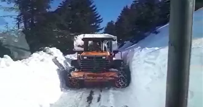Rize’de yayla yollarında karla mücadele başladı
