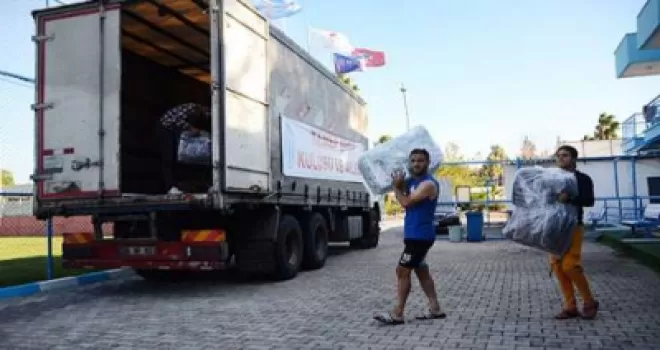 İzmir’e yardımlar kesilmiyor