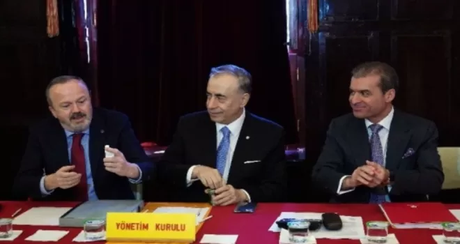 Galatasaray’da kritik toplantı!