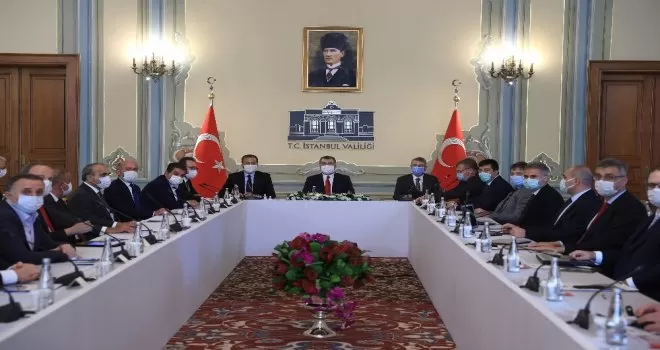 Sağlık Bakanı Koca, İstanbul’da yerel yöneticilerle bir araya geldi
