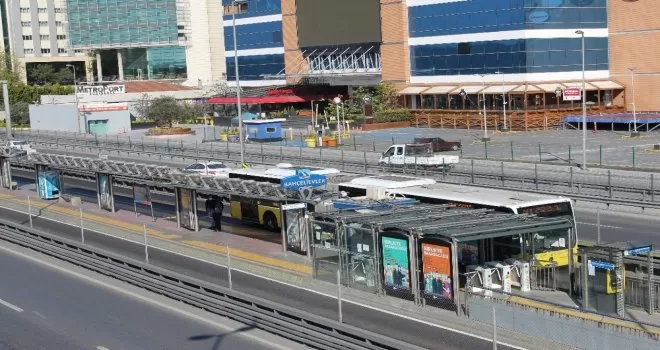 Sağlık personeline otobüs şoföründen çirkin cevap
