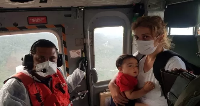 Sahil Güvenlik helikopteri Yunus bebek için havalandı
