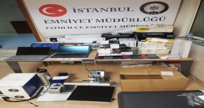 Sahte pasaport ve kimlik yapan şahıslara operasyon
