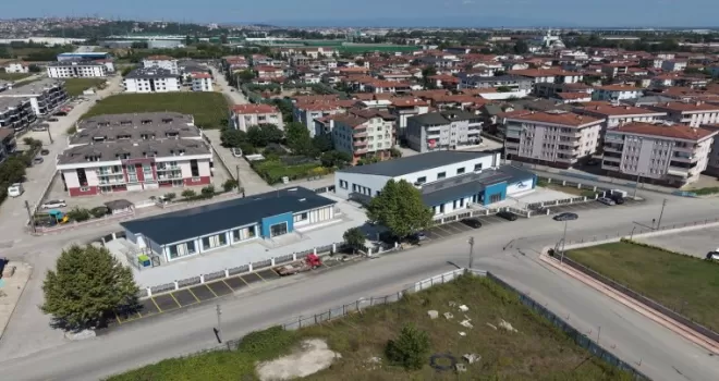 Sakarya Arifiye’de Gençlik Merkezi ve Yüzme Havuzu tanıtıldı