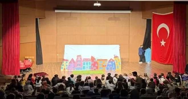 Sakarya’da çocuklar şenlikte gönüllerince eğlendi