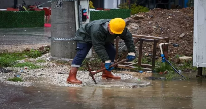 Sakarya’da sağanak yağışın izleri siliniyor