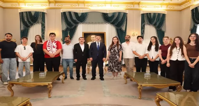 Şampiyon marşın Bursalı bestecileri Büyükşehir’de ağırlandı
