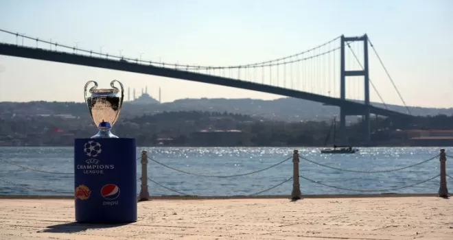 Şampiyonlar Ligi Kupası, İstanbul Boğazı’nda!
