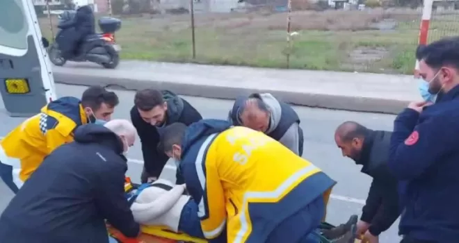 Sancaktepe’de yolun karşısına geçen kadına otomobil çarptı
