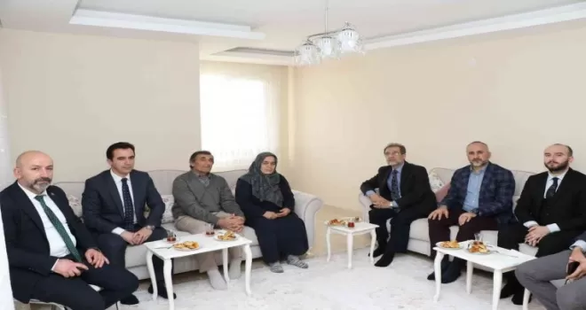 Sancaktepe Kaymakamı Ahmet Karakaya şehit ailelerini ziyaret etti
