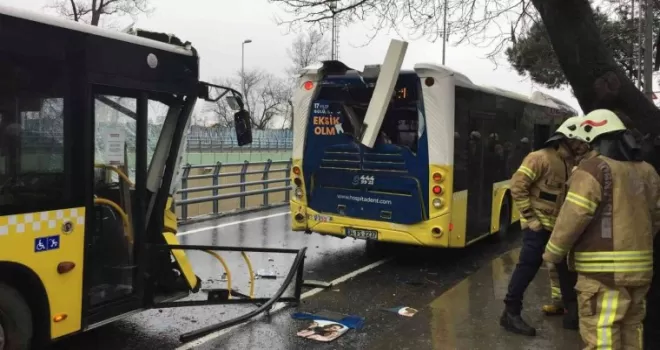 Sarıyer’de İETT otobüsleri çarpıştı: 4 yaralı
