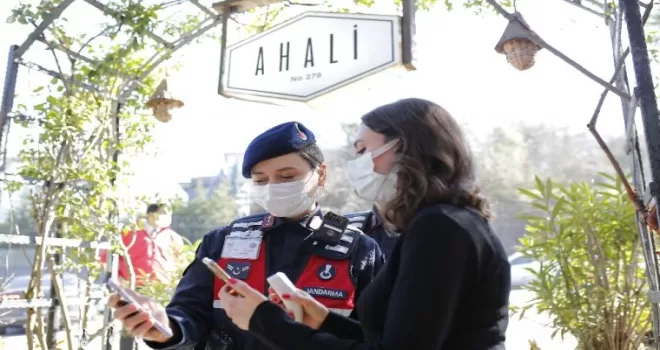 Sarıyer’de jandarma ekiplerinden korona virüs denetimi
