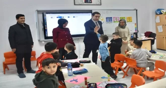 Sason Kaymakamı Başar’dan anaokuluna ziyaret