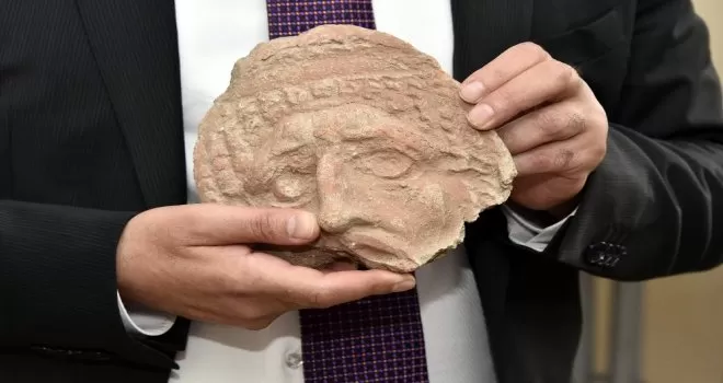 Satala Antik Kenti’ndeki kazılarda bin 500 yıllık Roma askeri zırhı bulundu
