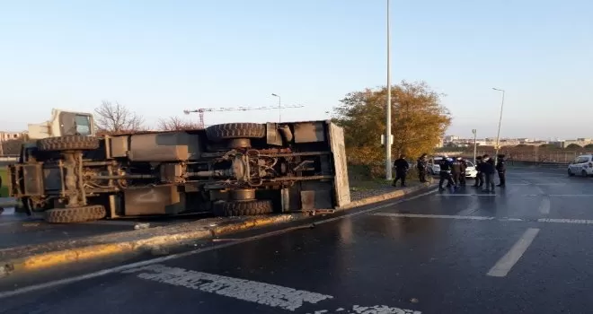 Sefaköy’de TOMA devrildi

