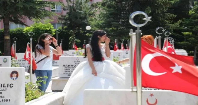 Şehit ailelerinin buruk babalar günü