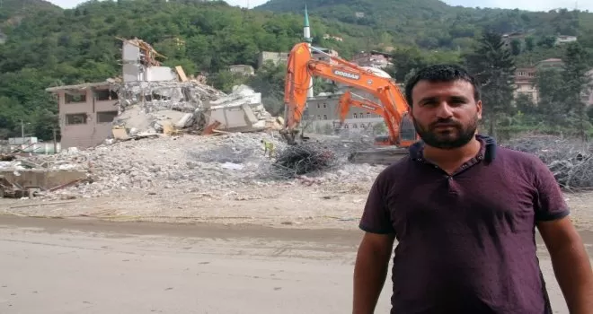 Sel sonrası yıkım için geldikleri ilçede psikolojik yıkımı yaşadılar
