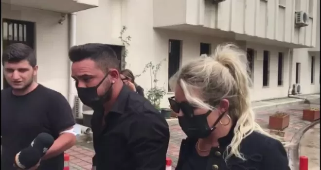Selin Ciğerci ve futbolcu Gökhan Çıra boşandı
