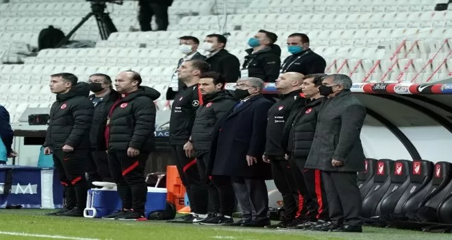 Şenol Güneş temastan kaçamadı!
