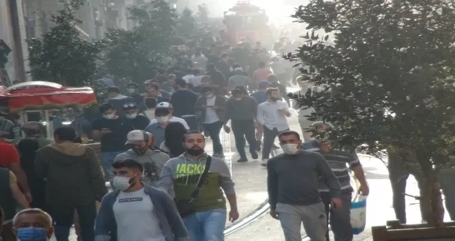 Sıcak havayı gören virüs dinlemedi, kendini dışarı attı
