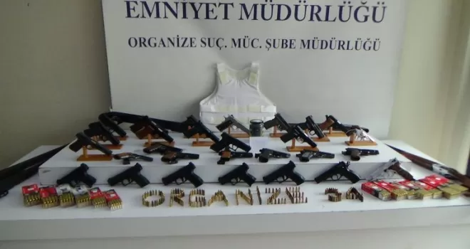 Silah kaçakçılarına operasyon: 23 gözaltı
