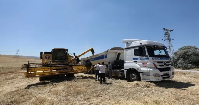 Sincan Belediyesi çiftçilerin yüzünü güldürüyor
