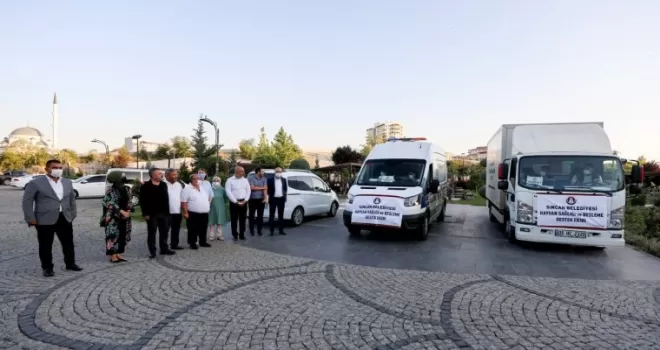 Sincan Belediyesi yangın bölgesindeki can dostları unutmadı
