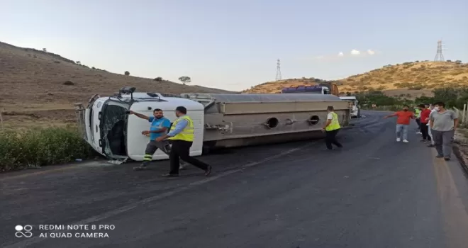 Sincan’da kontrolden çıkan tanker devrildi
