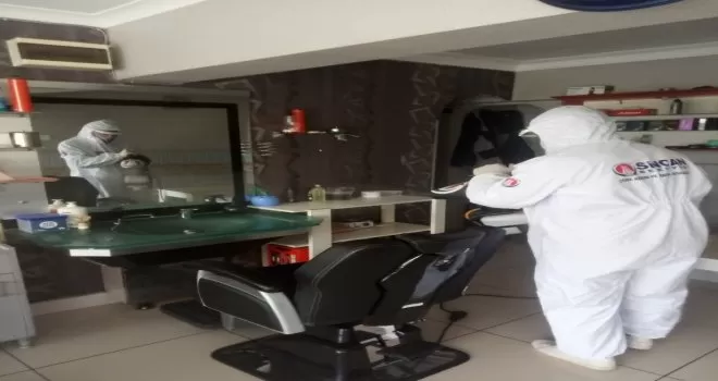 Sincan’da kuaför, berber ve güzellik salonları dezenfekte ediliyor
