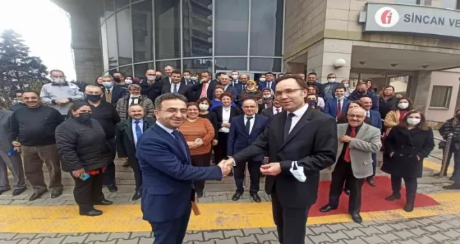 Sincan Vergi Dairesinde nöbet değişimi
