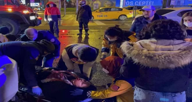 Şişli’de iki otomobil çarpıştı: 5 yaralı
